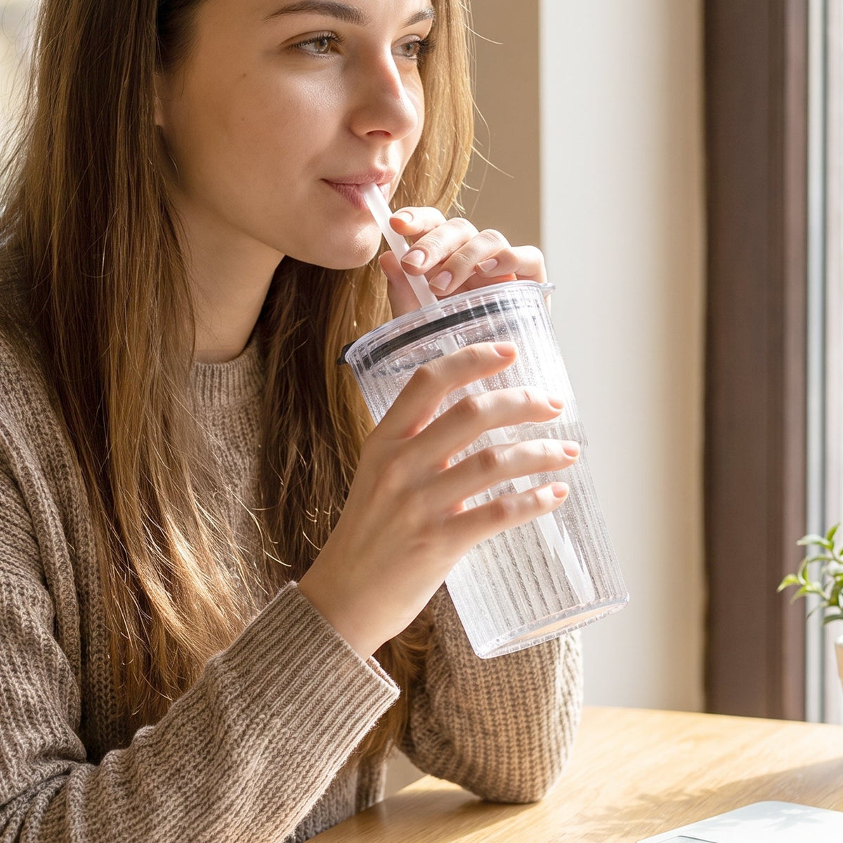 Plastic Tumbler with Lid  450ml Reusable, Clear & Leak-Proof