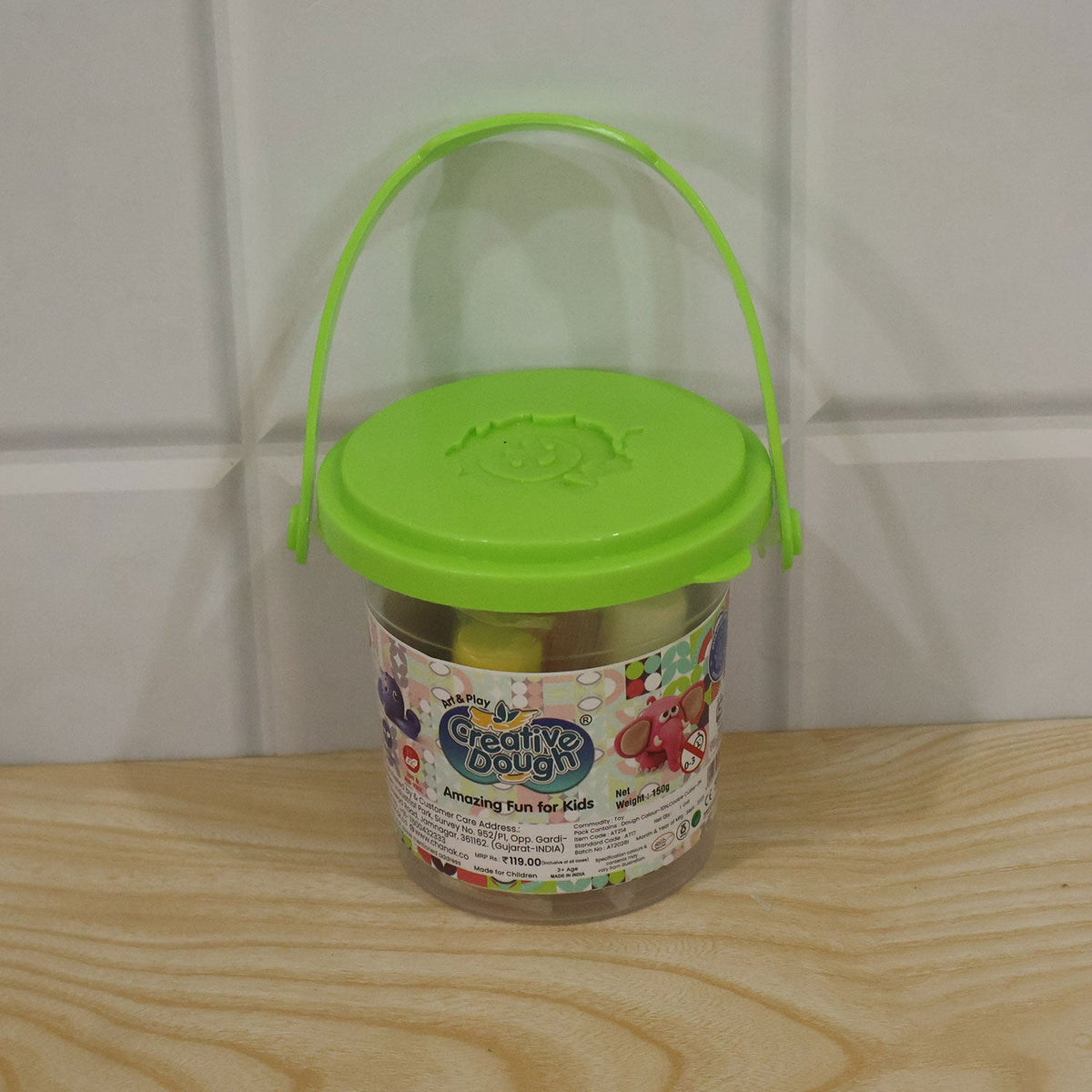Creative Modelling Dough Bucket With Shape Cutters For Kids Play (1 Set)