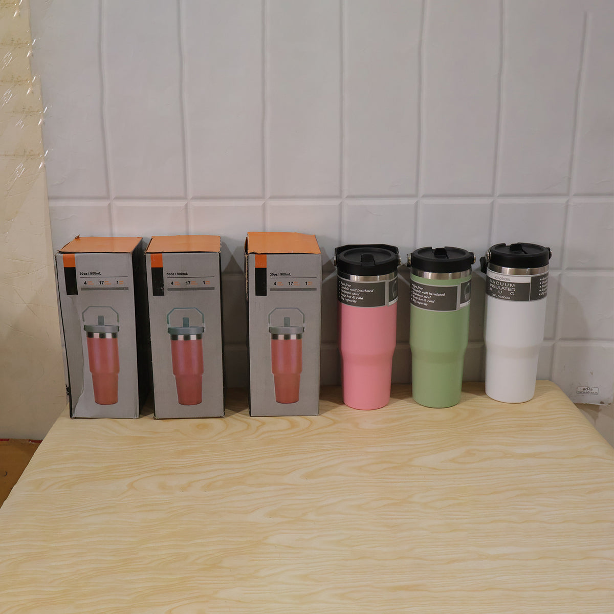 Premium Stainless Steel Insulated Travel Tumbler 900 ML (1 Pc)