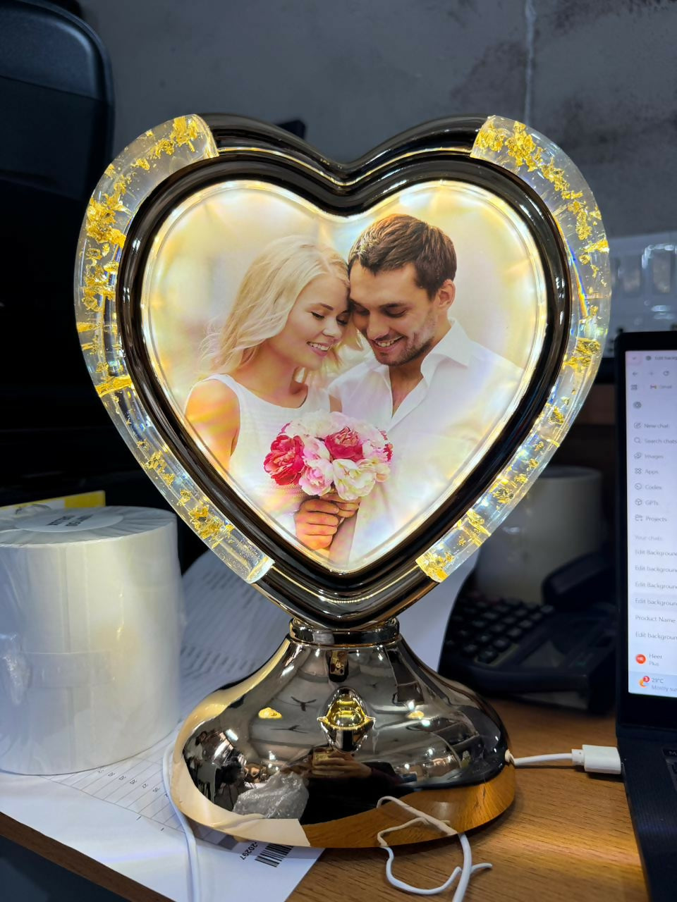 Heart Shape LED Photo Frame Lamp with Warm Light for Home DÃ©cor & Gifts