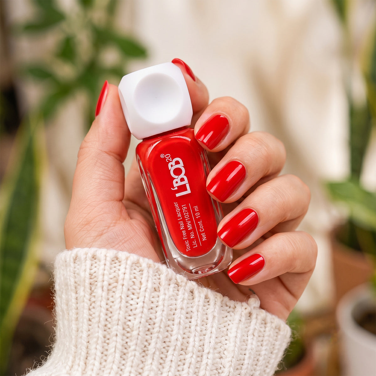 Classic Red Colour Nail Polish with Matte Finish & Brush Applicator (10 ML)