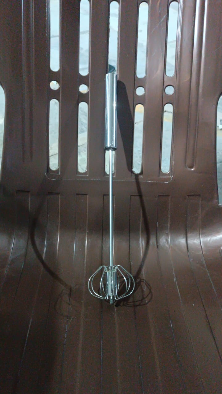 Packaging for the stainless steel hand push rotary whisk.