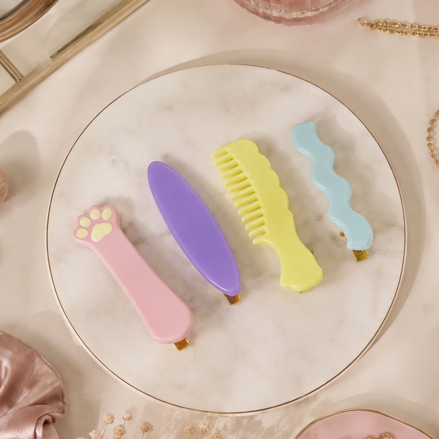 Cute Multi Design Hair Clips (4 Pc)