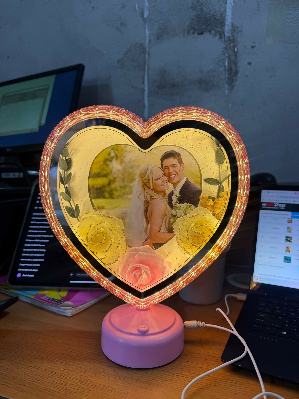 Heart Shape LED Photo Frame Romantic Light Gift for Couple